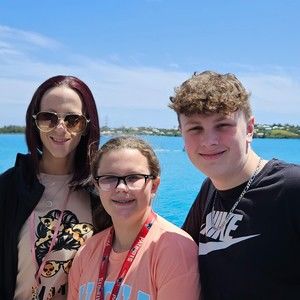 Meet your Posher, Crystal